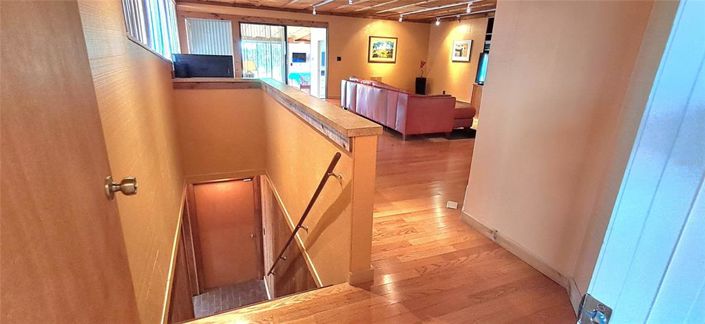 Image No.39-3 Bed Property for sale