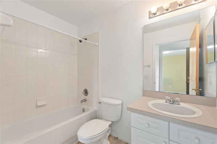 Image No.8-3 Bed Townhouse for sale