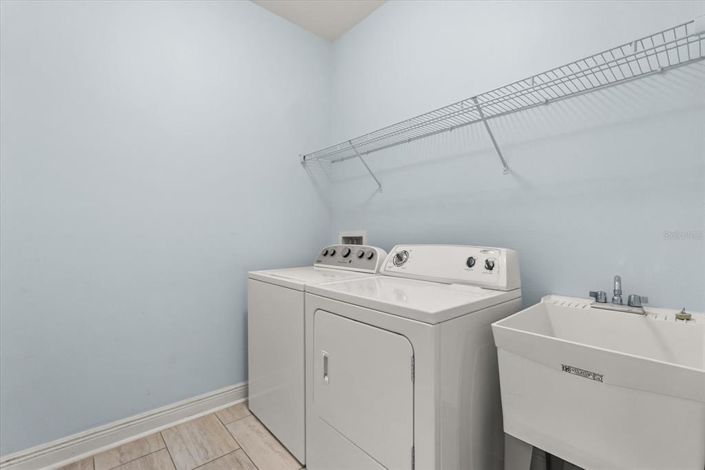 Image No.25-4 Bed Property for sale