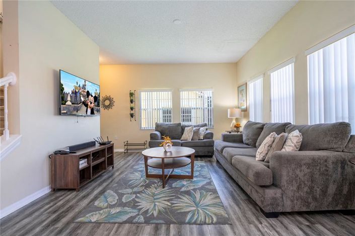 Image No.16-4 Bed Townhouse for sale