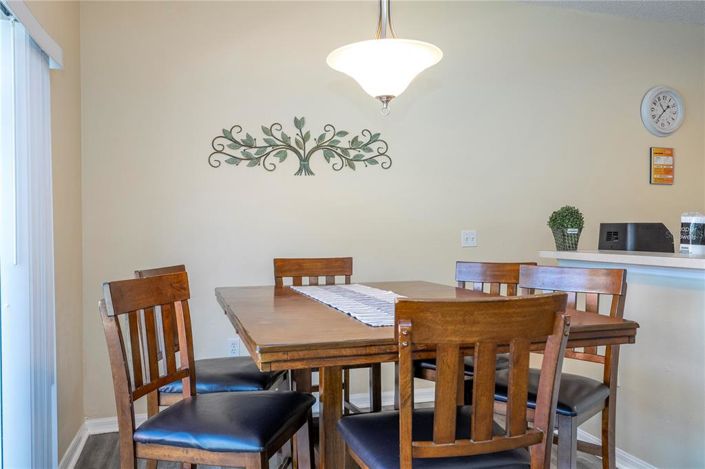 Image No.23-4 Bed Townhouse for sale