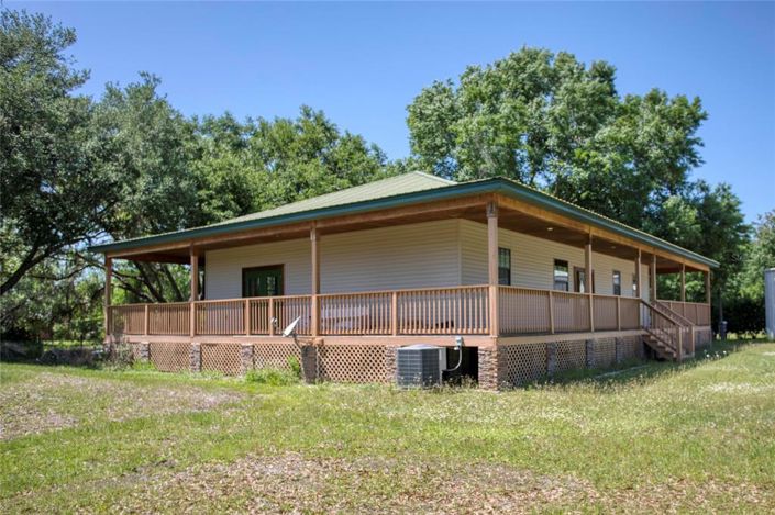 Image No.10-3 Bed Property for sale