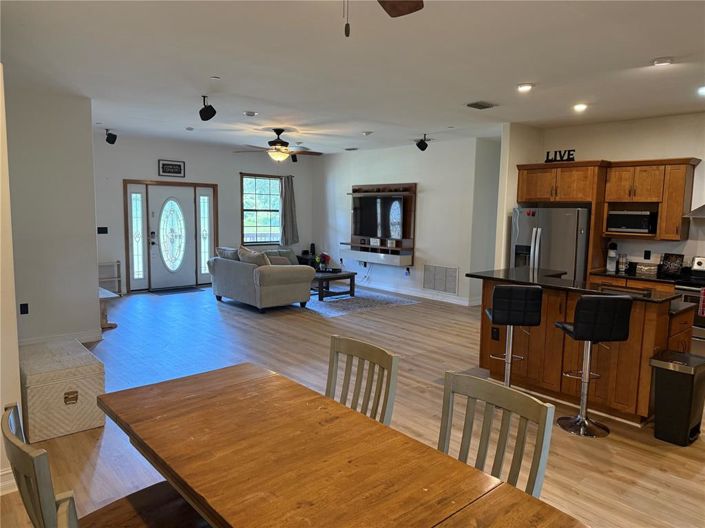 Image No.26-3 Bed Property for sale