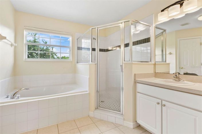 Image No.6-5 Bed Property for sale