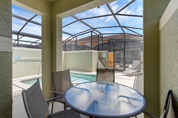 Image No.25-5 Bed Townhouse for sale