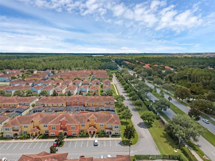 Image No.30-5 Bed Townhouse for sale