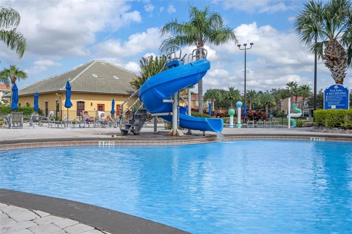 Image No.44-5 Bed Townhouse for sale