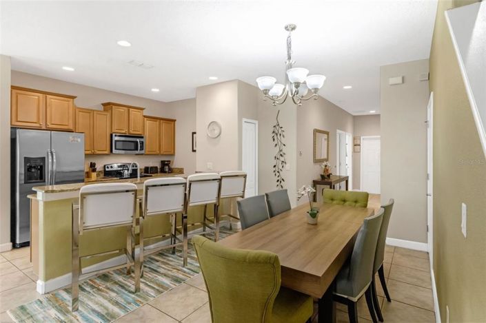 Image No.7-5 Bed Townhouse for sale