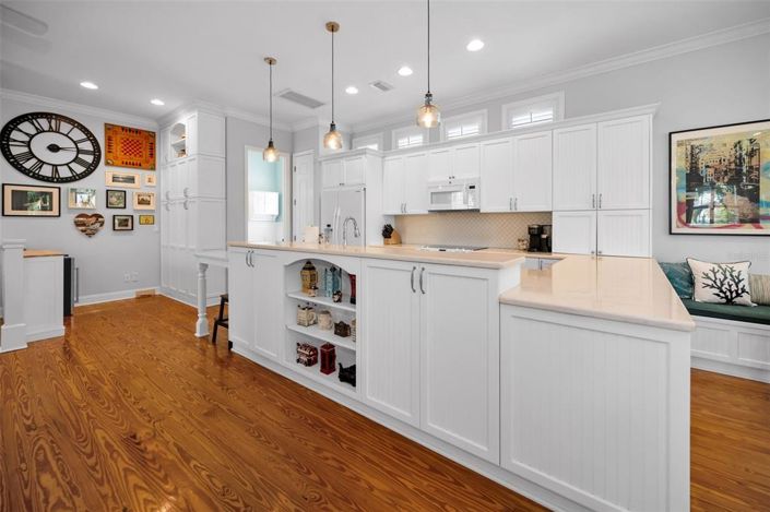 Image No.33-2 Bed Property for sale