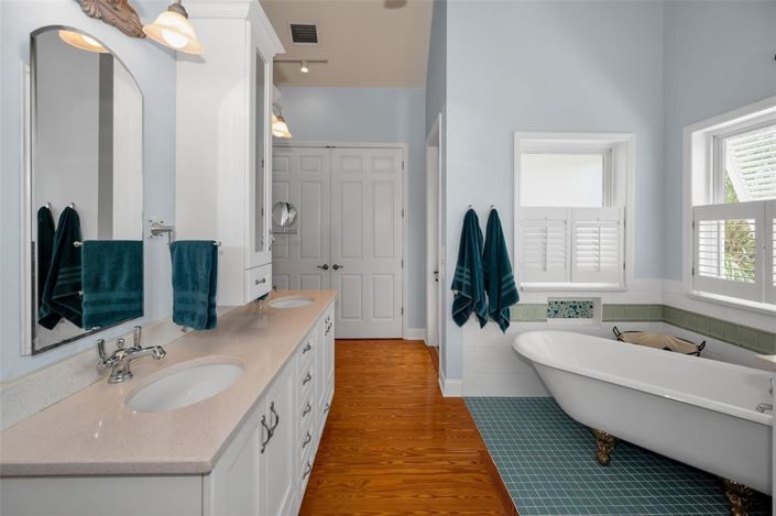 Image No.47-2 Bed Property for sale