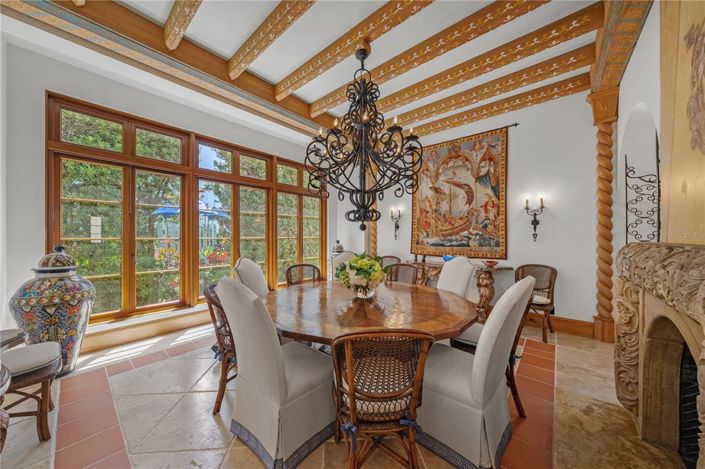 Image No.14-5 Bed Property for sale