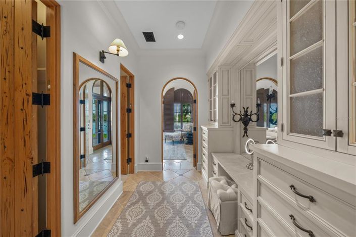 Image No.25-5 Bed Property for sale