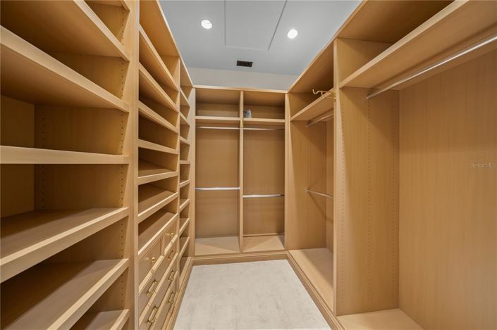 Image No.27-5 Bed Property for sale