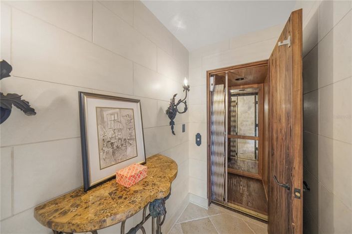 Image No.32-5 Bed Property for sale