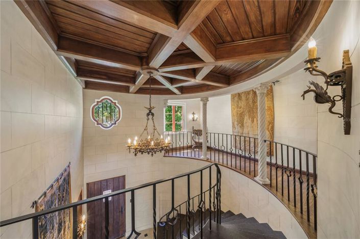 Image No.36-5 Bed Property for sale