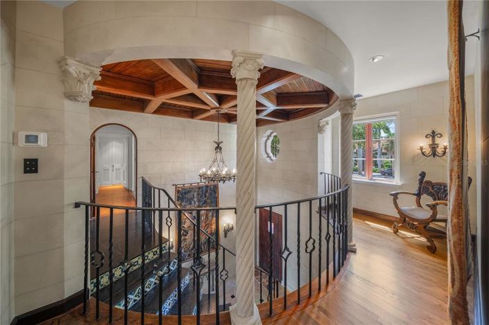 Image No.37-5 Bed Property for sale