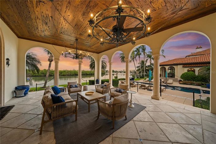 Image No.51-5 Bed Property for sale