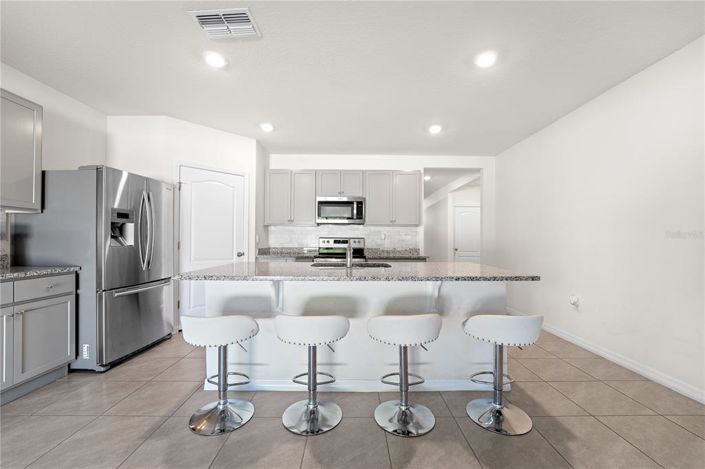 Image No.6-4 Bed Property for sale