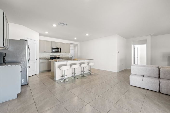 Image No.7-4 Bed Property for sale