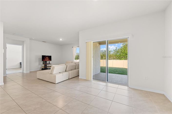 Image No.8-4 Bed Property for sale