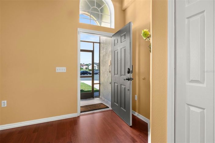 Image No.3-3 Bed Property for sale