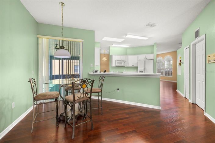 Image No.8-3 Bed Property for sale