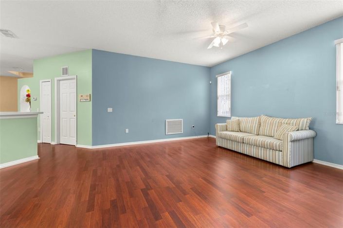 Image No.9-3 Bed Property for sale