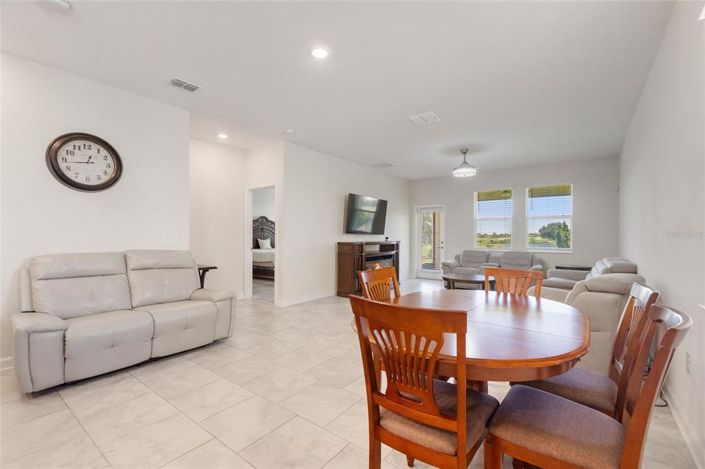 Image No.10-3 Bed Property for sale