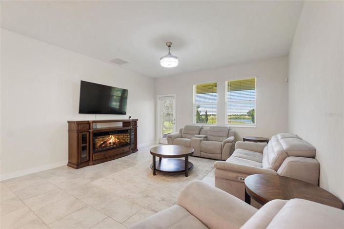 Image No.11-3 Bed Property for sale