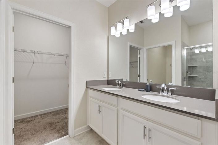 Image No.18-3 Bed Property for sale