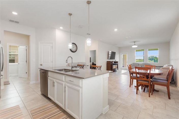 Image No.6-3 Bed Property for sale