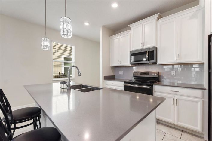 Image No.8-3 Bed Property for sale