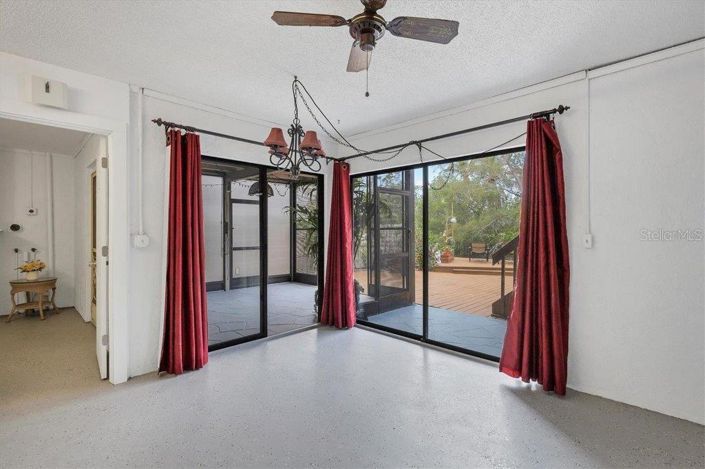 Image No.28-4 Bed Property for sale