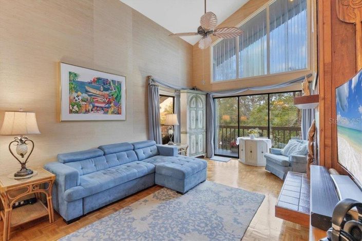 Image No.6-4 Bed Property for sale