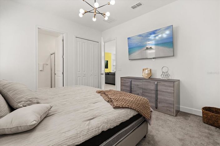 Image No.15-5 Bed Property for sale