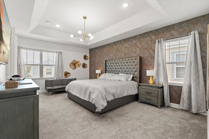 Image No.19-5 Bed Property for sale