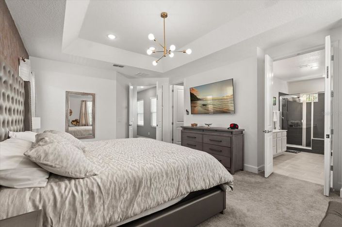 Image No.20-5 Bed Property for sale