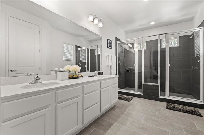 Image No.21-5 Bed Property for sale