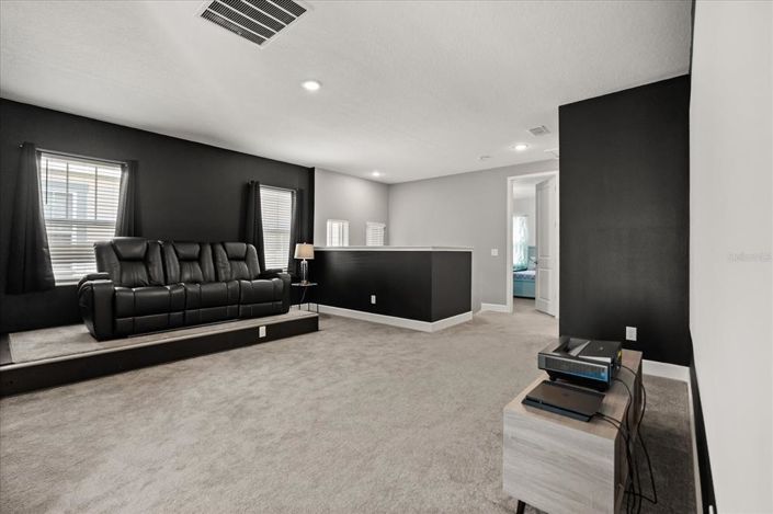 Image No.33-5 Bed Property for sale