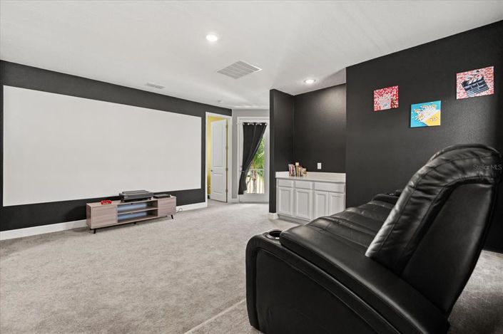 Image No.34-5 Bed Property for sale