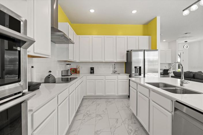 Image No.8-5 Bed Property for sale