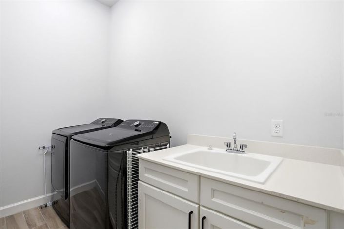 Image No.13-4 Bed Property for sale