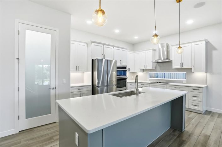 Image No.14-4 Bed Property for sale