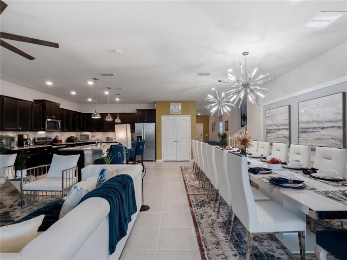 Image No.10-9 Bed Property for sale