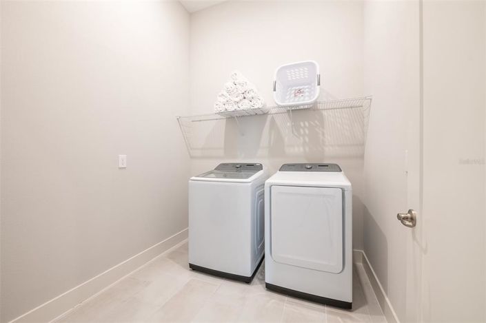 Image No.32-8 Bed Property for sale