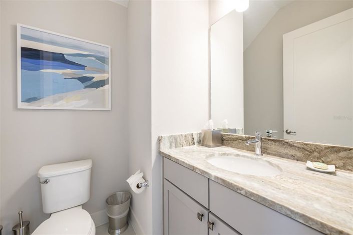 Image No.33-8 Bed Property for sale