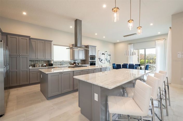 Image No.7-8 Bed Property for sale