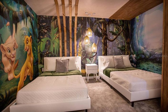 Image No.20-7 Bed Property for sale