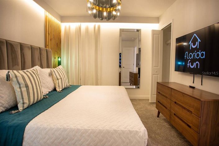 Image No.23-7 Bed Property for sale