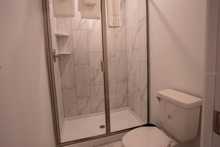 Image No.27-7 Bed Property for sale